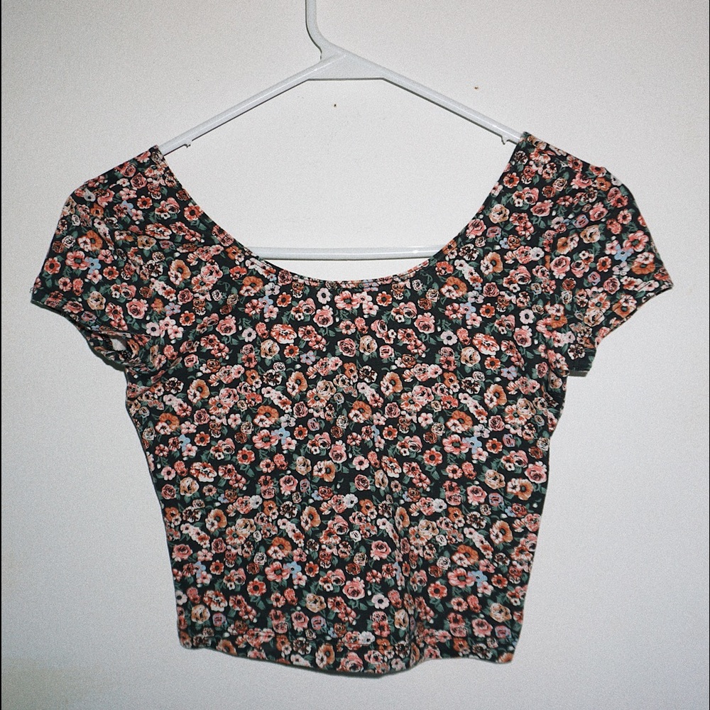 NBW floral crop top!